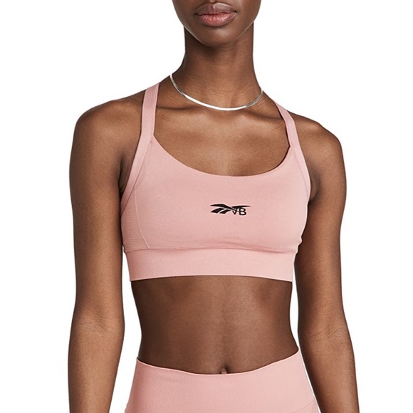 Reebok x Victoria Beckham
RBK VB Seamless Leggings & RBK VB Seamless Bra - Picture 3 of 11